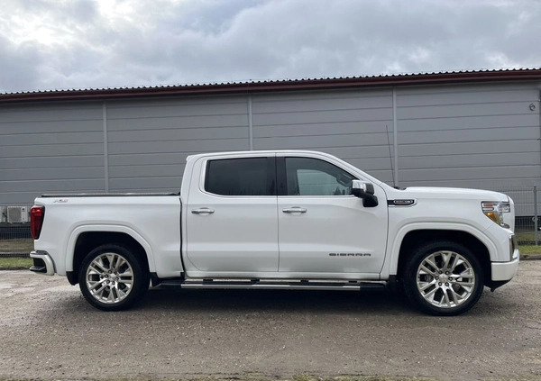 GMC Sierra cena 285000 przebieg: 128000, rok produkcji 2019 z Bardo małe 211